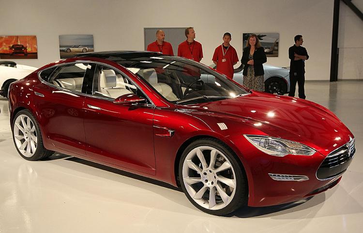 ELECTRIC IPO: A Tesla Motors Model S is displayed in the Tesla showroom on May 20, 2010 in Palo Alto, California. Telsa is preparing for its upcoming IPO. (Justin Sullivan/Getty Images)