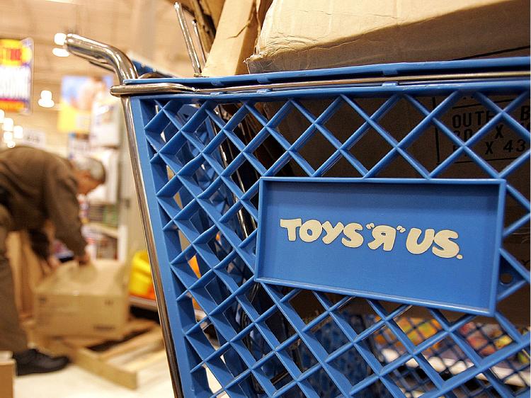 Toys 'R' Us won a lawsuit against Amazon.com. (Tim Boyle/Getty Images)
