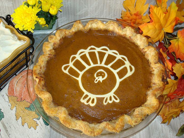 HOLIDAY FAVOURITE: A unique twist for this pumpkin pie is a picture of a turkey outlined on top before baking. (Sandra Shields/The Epoch Times)