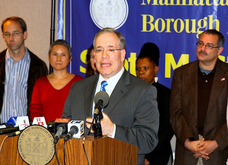 Manhattan Borough President Scott Stringer speaks at a press conference announcing a released report calling for an overhaul of parent engagement in New York's school system, in his Lower Manhattan office.  (Zack Stieber/The Epoch Times)