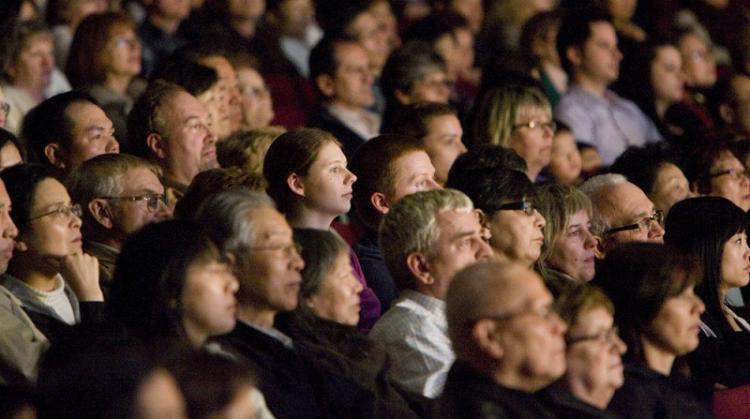 Shen Yun performed to Vancouverites at Queen Elizabeth Theatre in spring 2009. (Ji Yuan/The Epoch Times)