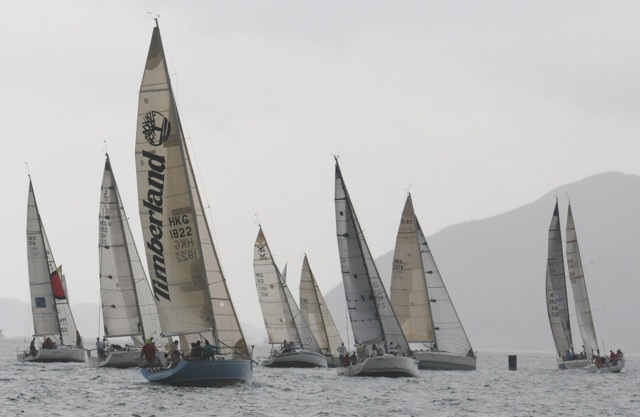 'Red Kite II' (far right with sail number 2093)