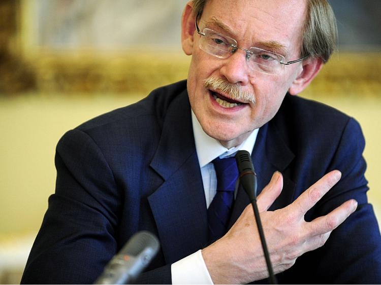 World Bank President Robert Zoellick spoke at the Government Banquet Hall in Helsinki on May 20, 2009. (Heikki Saukkomaa/AFP/Getty Images)