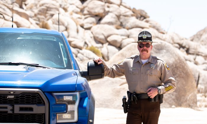 Sheriff Leon Wilmot in the desert by the U.S.Ã¢Â€Â“Mexico border near Yuma, Ariz., on May 25, 2018. (Samira Bouaou/The Epoch Times)