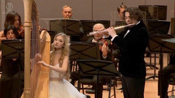 W.A. Mozart: Concerto for Flute and Harp K.299 (1st Part)