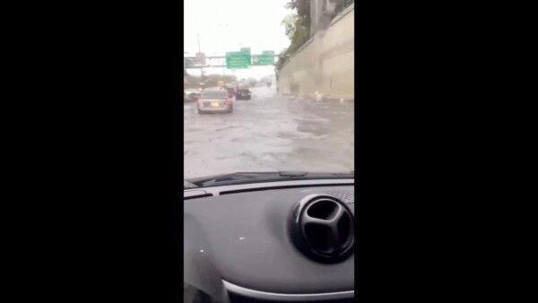 New York Flash Flooding: Buses, Cars Swamped as Floodwaters Ravage Brooklyn, Manhattan, Queens