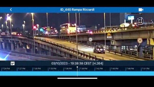 Video: Fatal Moment Tourist Bus Crashes Off Bridge Near Venice, Italy