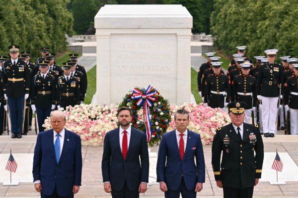 Trump Honors Fallen Soldiers in Memorial Day Address, Criticizes Putin Over Continued Military Strikes in Ukraine