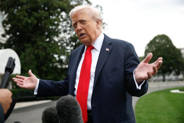 Trump Expected to Sign US TikTok Deal; 1 Detainee Dead After Dallas ICE Facility Shooting | NTD Good Morning (Sept. 25)