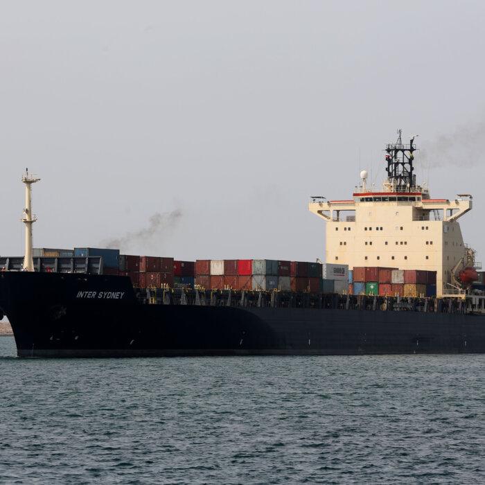 Trump Orders 25 Percent Tariffs on Nations Trading With Iran