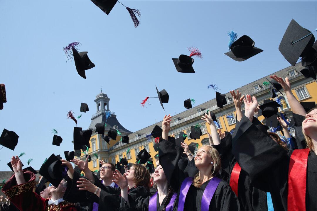 Australian Government Wiping Around $3 Billion in Student Debt