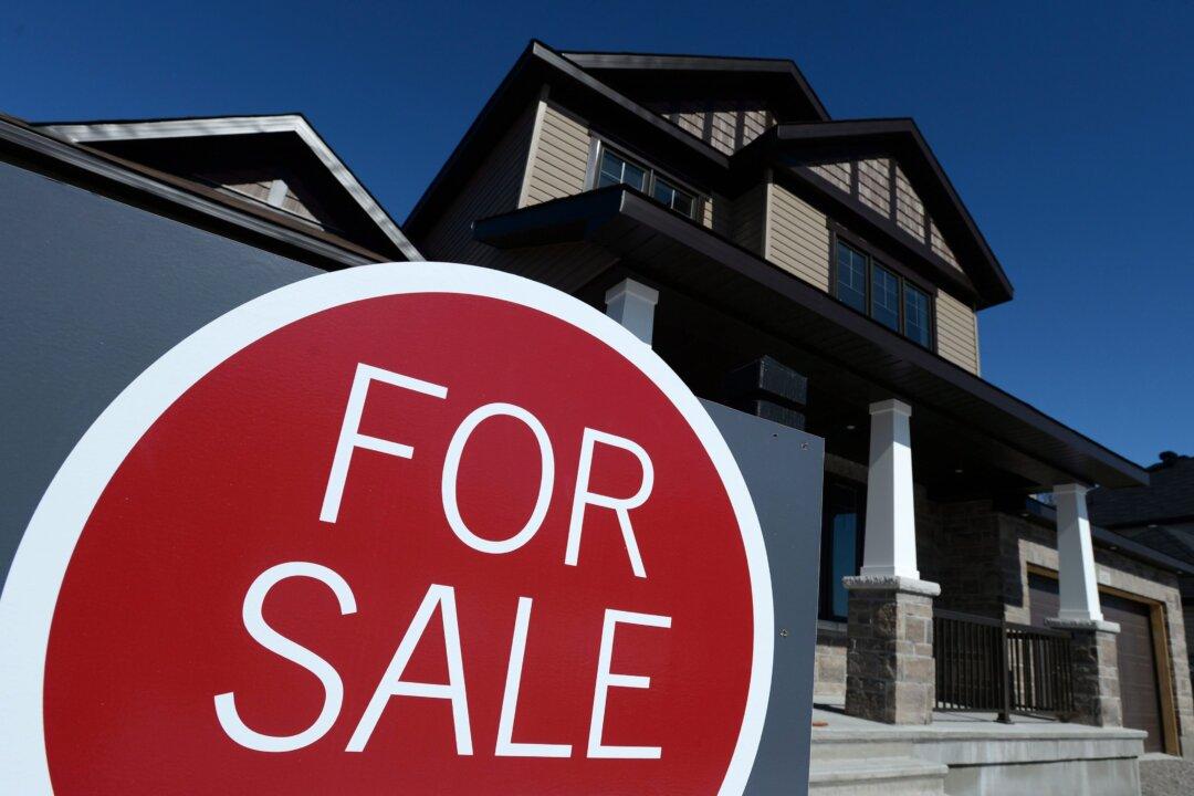 Canadians Moving to Smaller Communities Amid the Pandemic: StatsCan