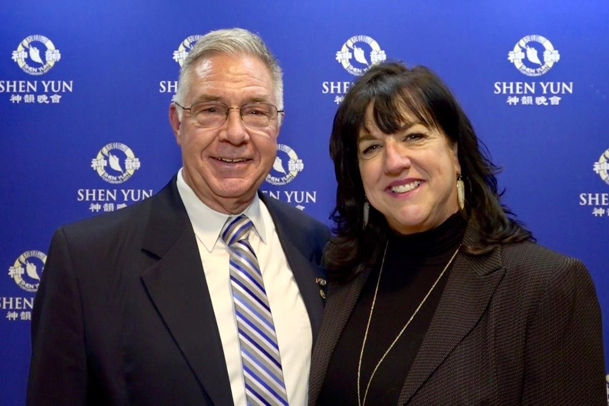 Mayor Finds Shen Yun Eye-Opening and Educational
