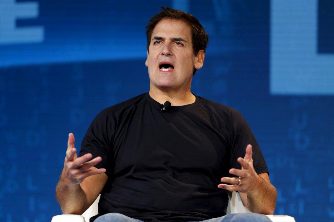 Mark Cuban Backs Vaccine Scientist Challenged to Debate RFK Jr.