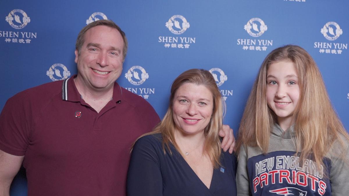 ‘Her Voice Is Like the Sounds of Heaven’: Shen Yun’s Soprano Captivates Company President