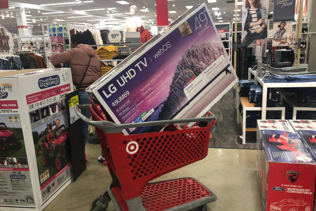 US Retail Sales Post Biggest Gain in Nearly 2 Years