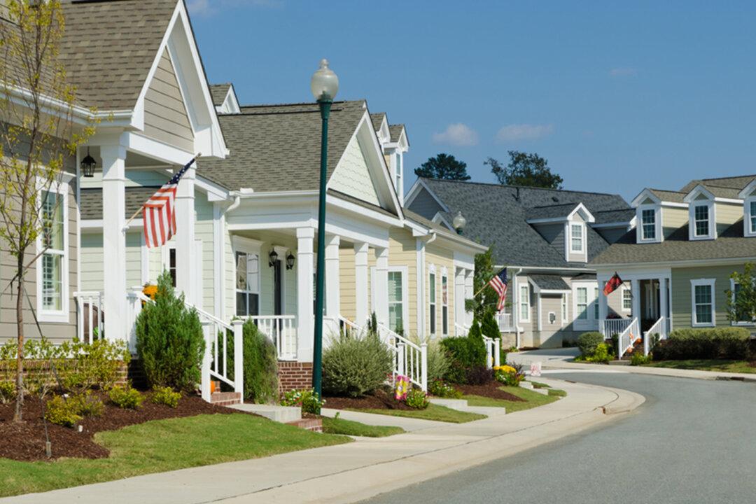 Maine Landlord Praised for Waiving April Rent Over the CCP Virus Crisis