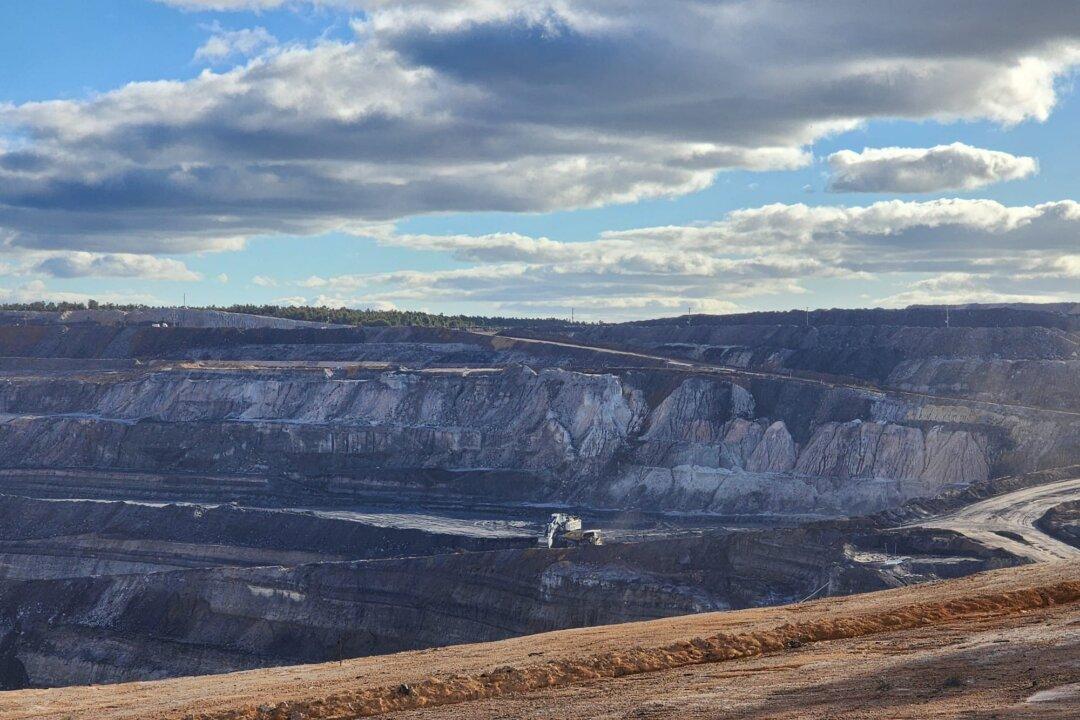 Largest Coal Company Warns Queensland Industry at Risk Under State’s Tax Policy