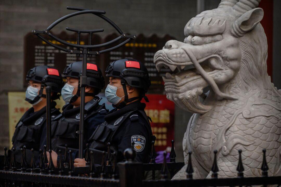 Chinese Regime Claims Economic ‘Recovery’ After National Holiday Week