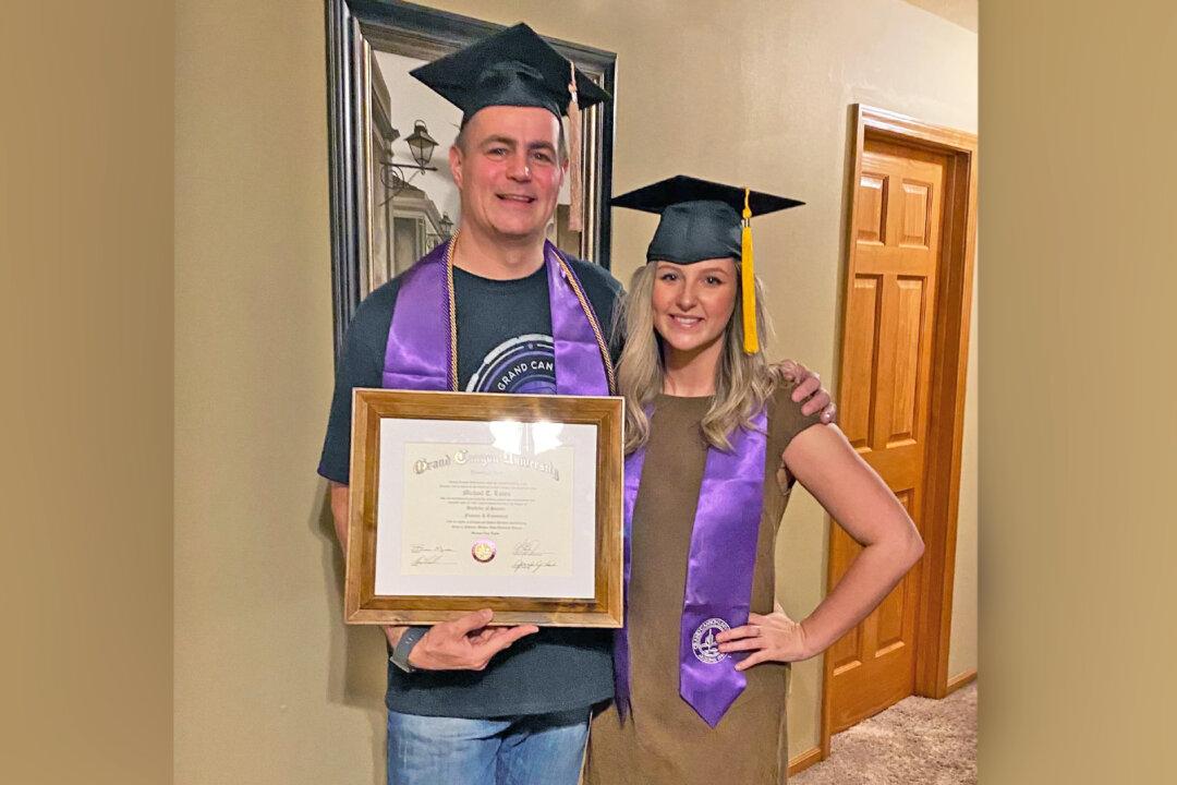 Dad Studies Secretly at Same College as Daughter, Springs Surprise on Family at Graduation