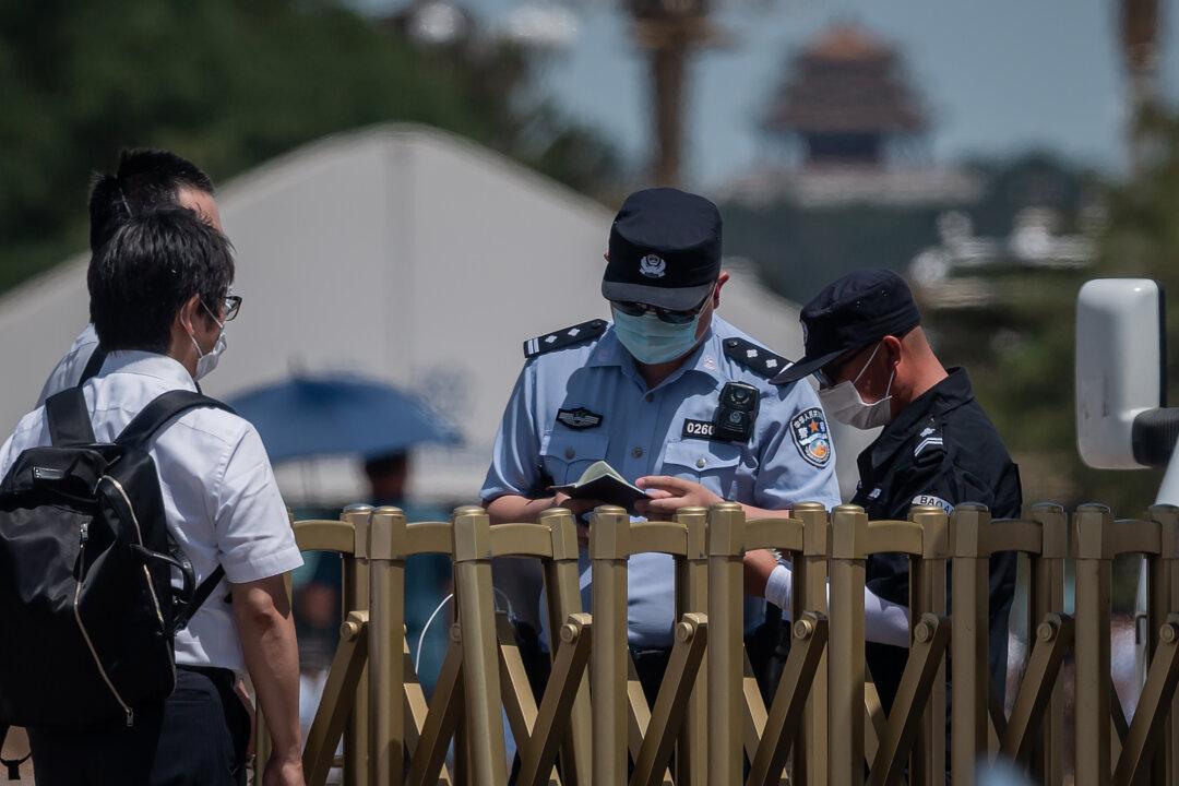 New Rule Allows Chinese Authorities to Check People’s Devices