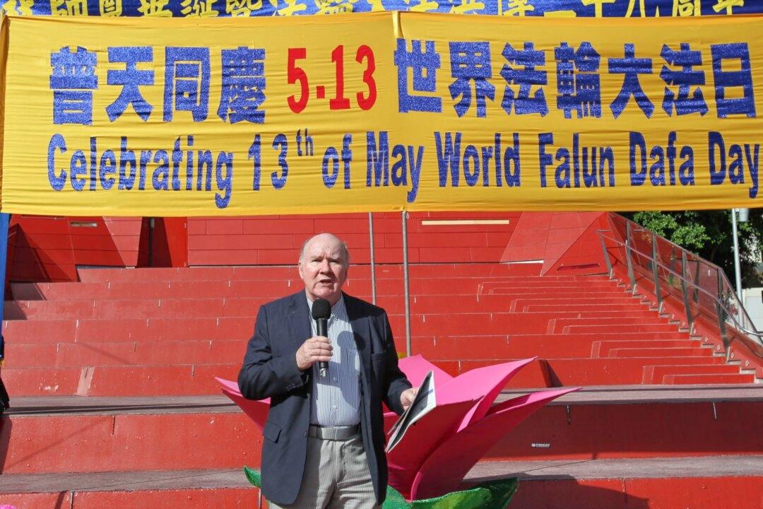 Australians Support Falun Dafa Practitioners on World Falun Dafa Day