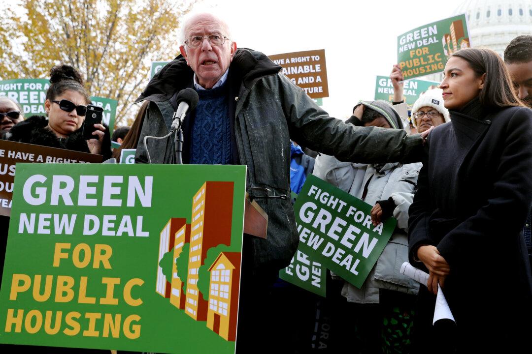 Ocasio-Cortez, Sanders Unveil ‘Green New Deal’ for Public Housing