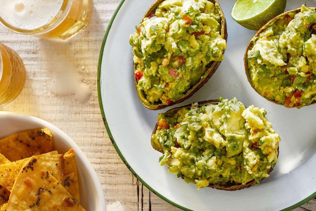 Smoked Guacamole With Chia Seed Totopos