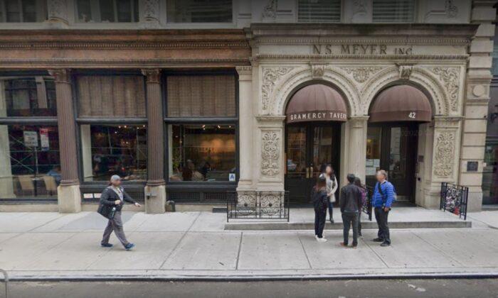 NYC Restaurant Group to Require Boosters for Employees and Customers