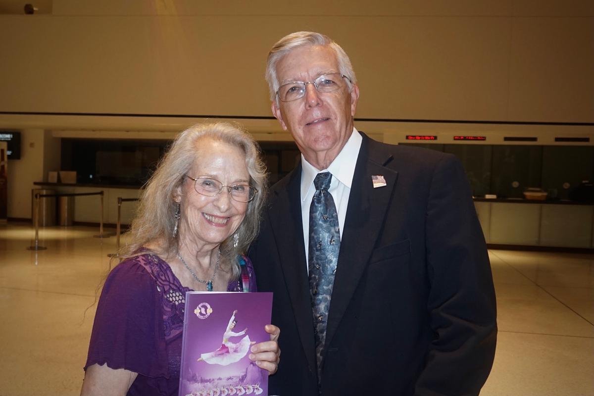 Shen Yun Portrays Unity and Peace in Traditional Values