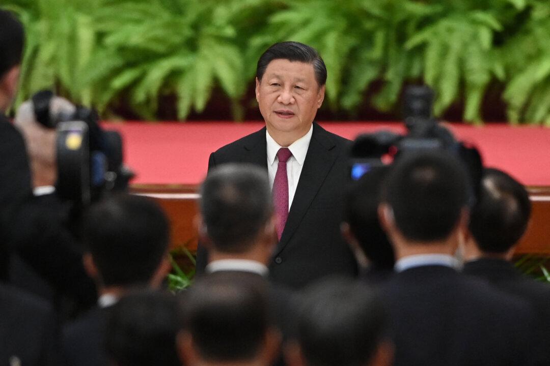 Beset With Crises, China’s Xi Looks to the Masses