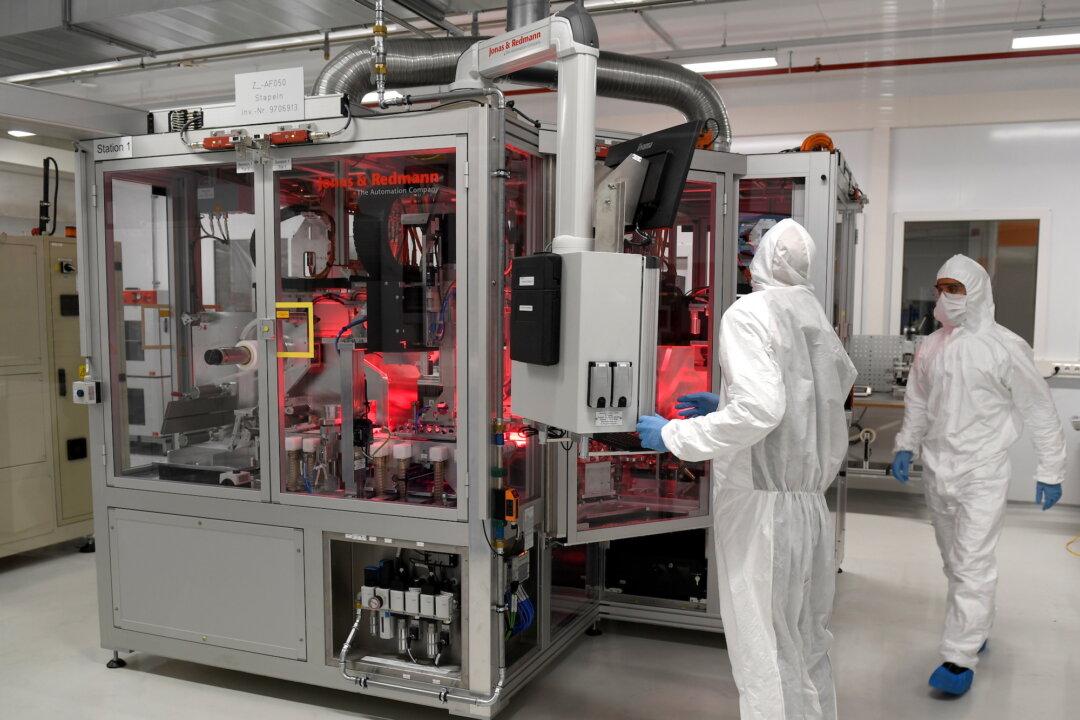 Europe’s Carmakers Face Raw Material Bottleneck for EV Batteries