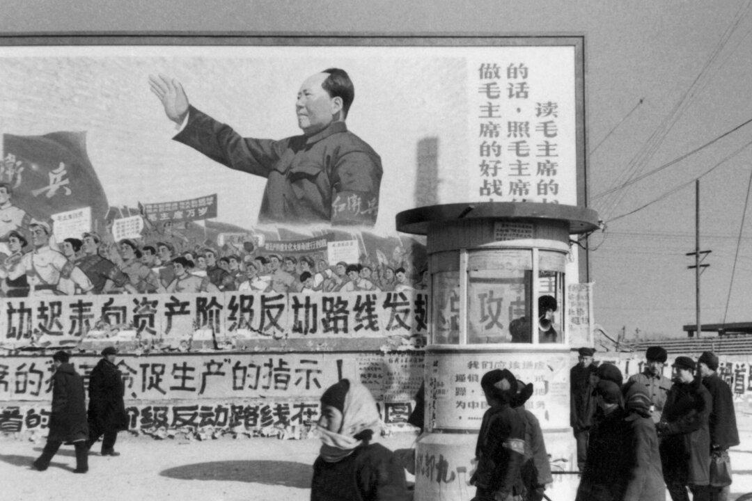 Chinese Leader Praises Mao in a Bid to Secure Political Power: Expert
