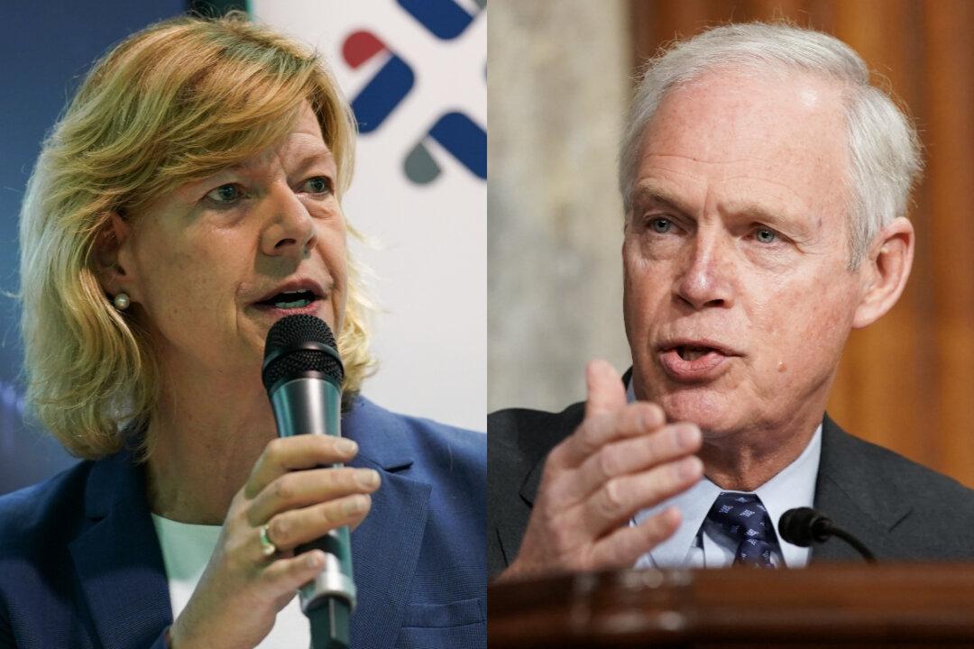 Wisconsin Senators Say Outside Groups May Try to ‘Exploit’ Waukesha Parade Killings