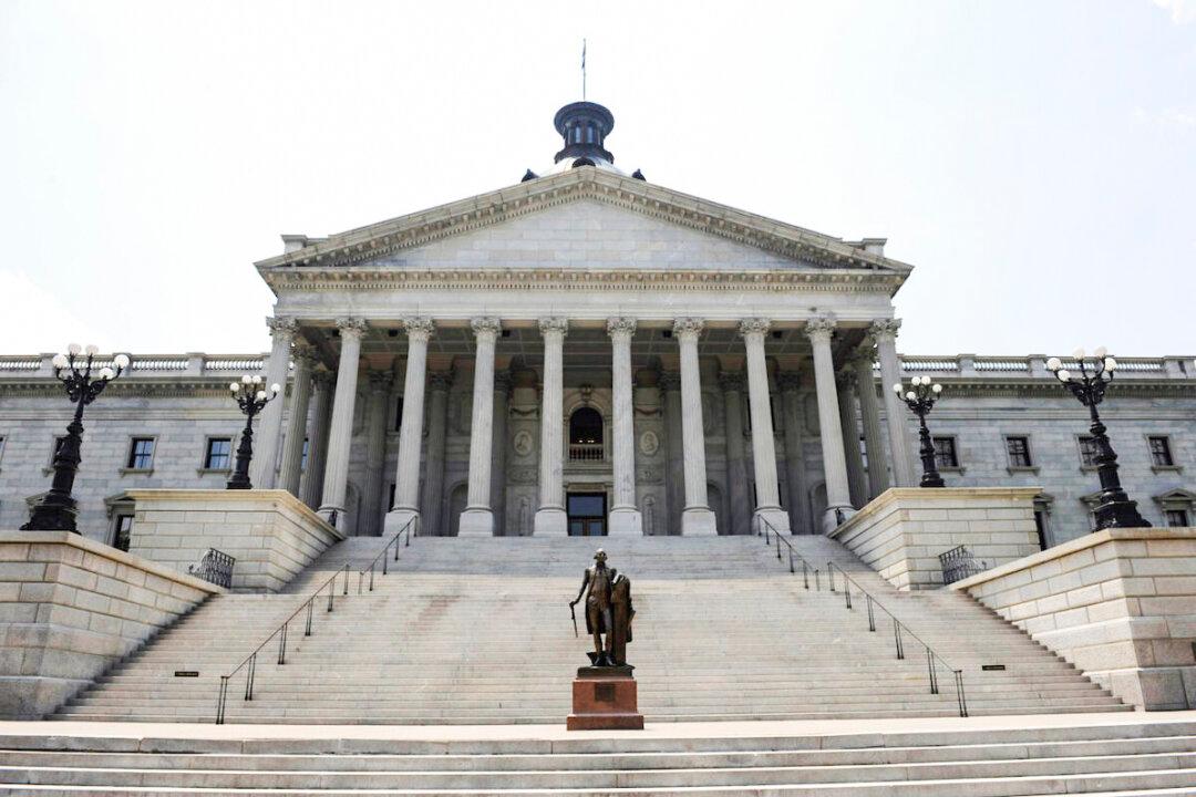 South Carolina Bills Aim to Block Child Gender Surgeries, ESG-Based Investing