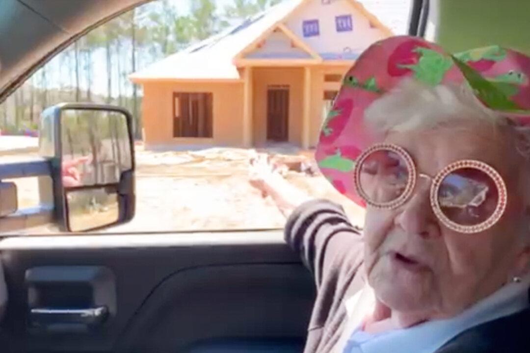 VIDEO: Man Builds Special Home for Grandma, Takes Care of Her Until She Passes Away