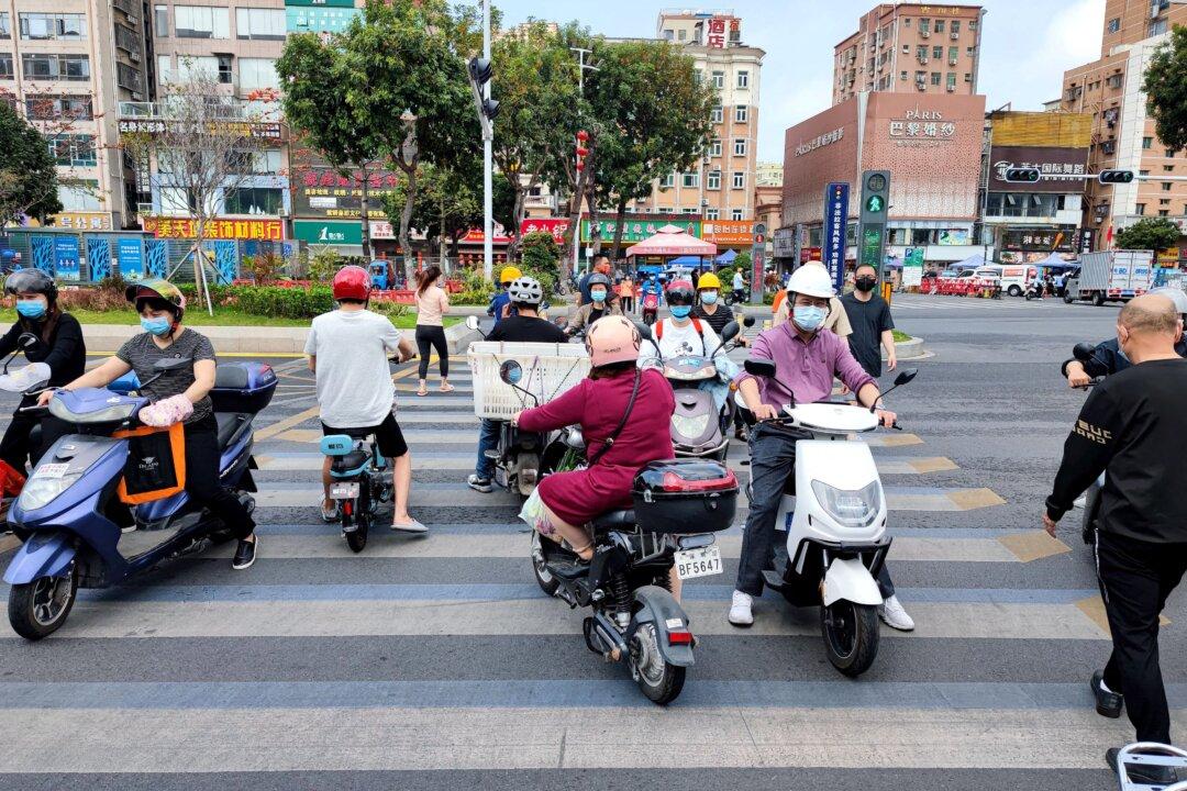 Shenzhen Becomes China’s Largest Industrial City as Shanghai Declines