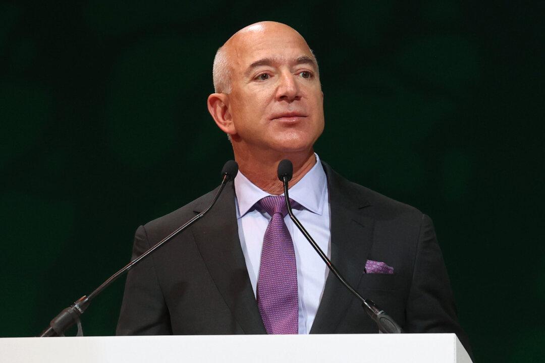 Bezos to Sell Up to 50 Million Amazon Shares by Jan. 31 Next Year: Filing