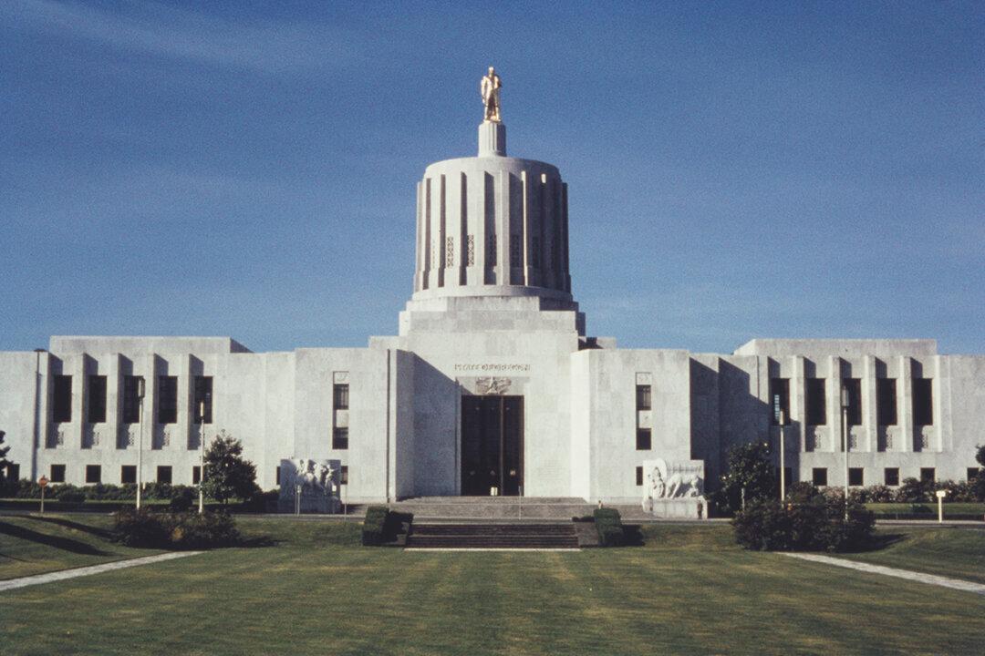 Oregon Legislators Compromise Over Gender, Abortion, Ghost Guns, and Fentanyl