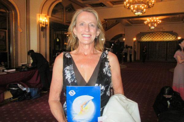 Teresa Wynn attended Shen Yun Performing Arts at The Granada Theatre, Santa Barbara, Calif. on May 29, 2022. (Jana Li/The Epoch Times)