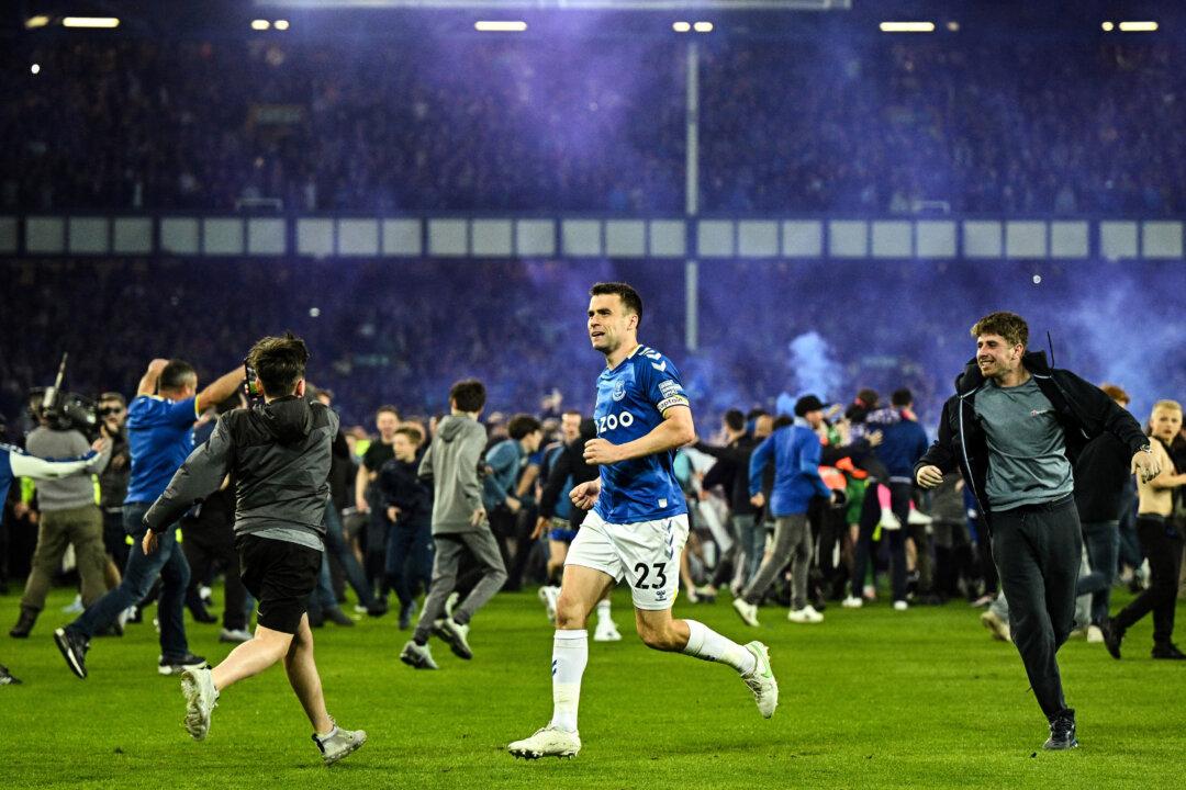 Rise in UK Football-Related Violent Disorder Arrests After Lockdowns: Expert