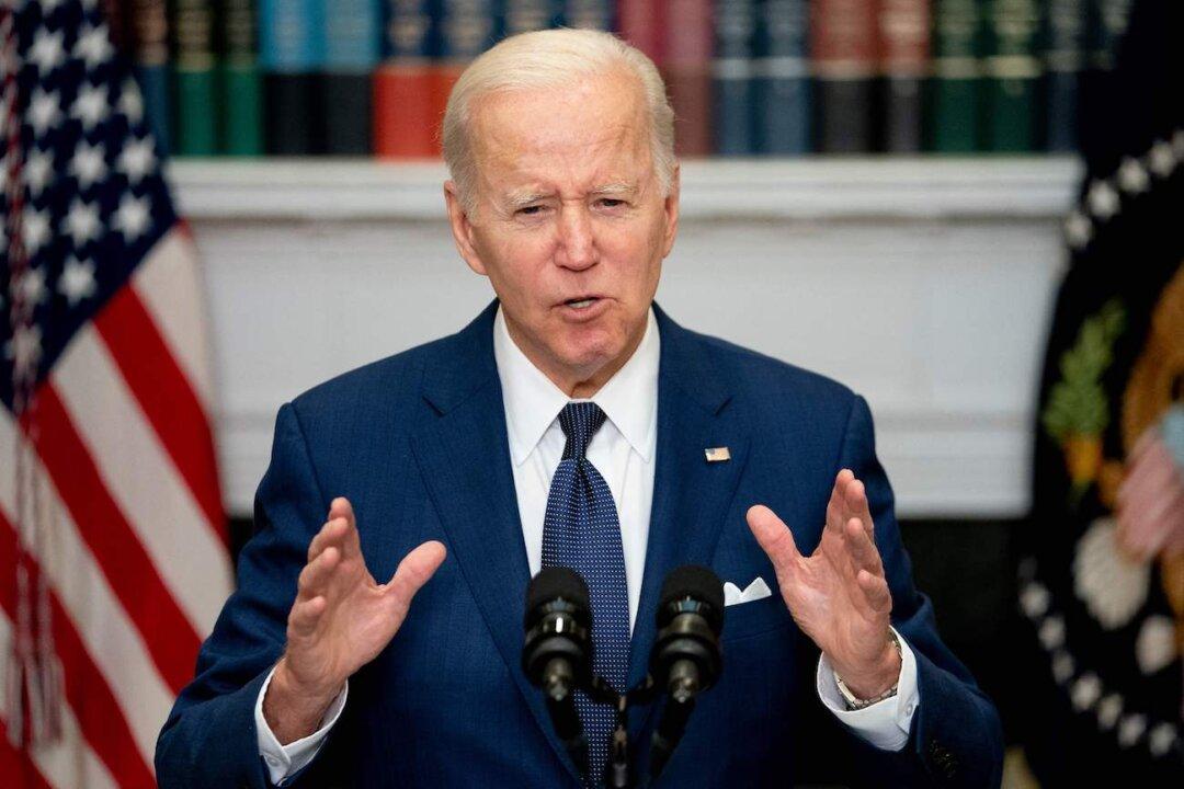 Biden Signs Executive Order Reforming Federal Law Enforcement