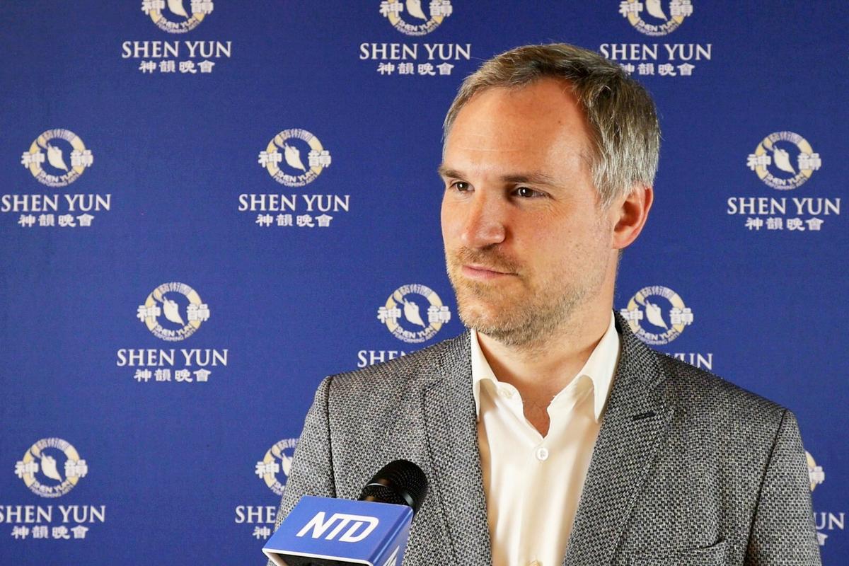 Prague’s Mayor Expresses Support for Shen Yun