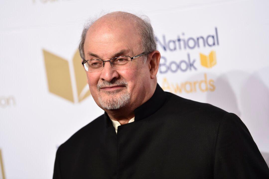 Salman Rushdie Warns Free Expression Under Threat in Rare Public Address After Attack