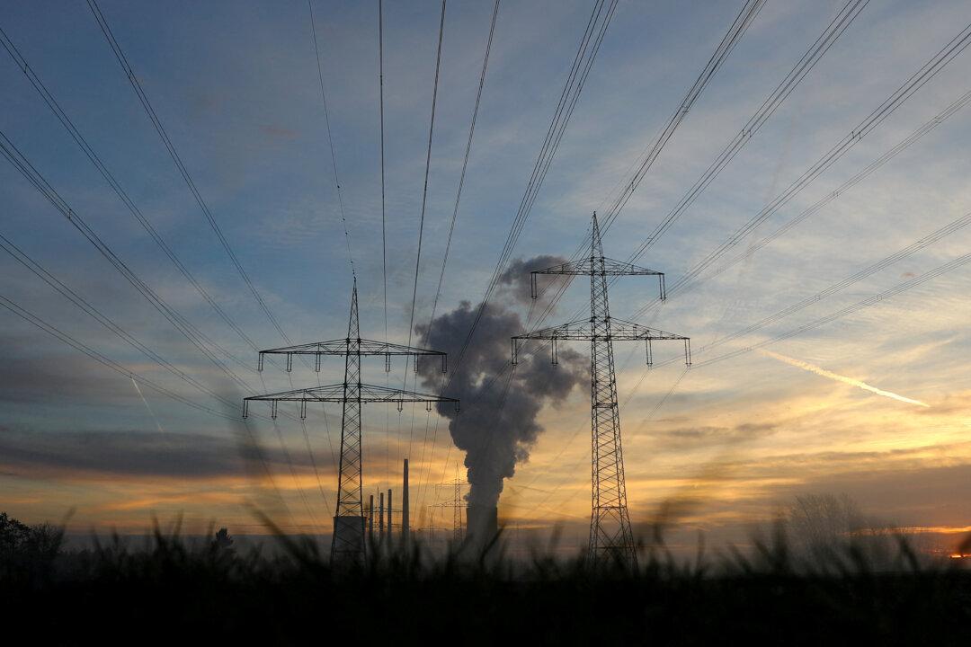 Europe Burns Cash to Help Businesses in Deepening Energy Crisis