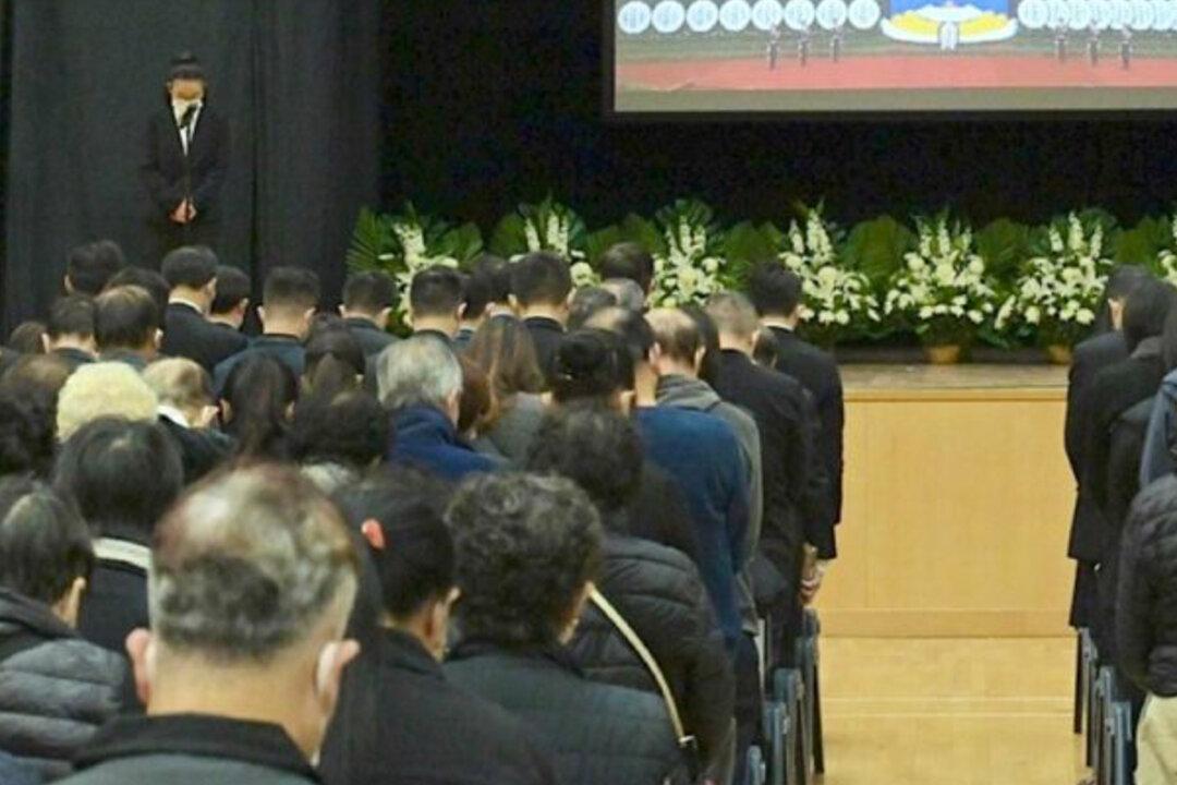 Hong Kong Halted for an Unprecedented Mourning of Former CCP Leader Jiang Zemin
