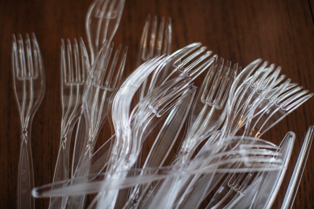 Ottawa is Spending Millions to Eliminate Plastic Pollution, But Federal Report Says Amount of Waste is a Mystery