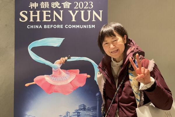 Ms. Kobayashi Midori, the chief physician at Kamakura General Hospital, attends Shen Yun Performing Arts at the Kamakura Performing Art Center in Kamakura, Japan, on Jan. 14, 2023. (Ren Zihui/The Epoch Times)