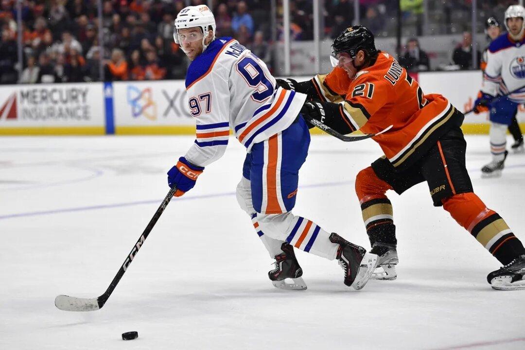 Oilers Handle Ducks, Keep Heat on Knights in Pacific
