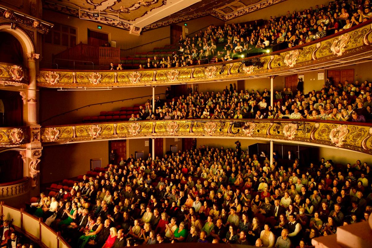 ‘Just Wow! What a Show! The Artistry Was Just Divine,’ Says Fashion Designer at Shen Yun